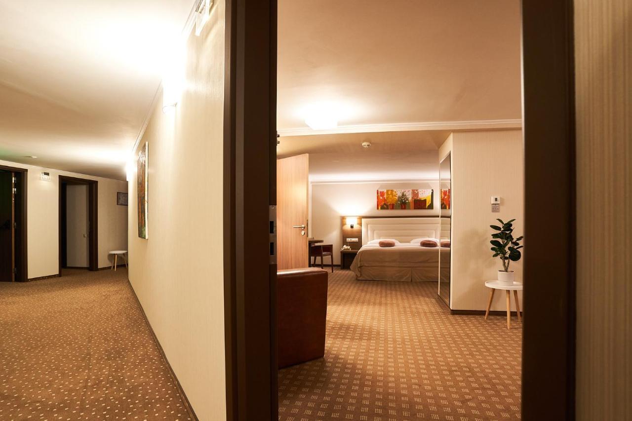 Petrodava One Piatra Neamţ Exterior foto